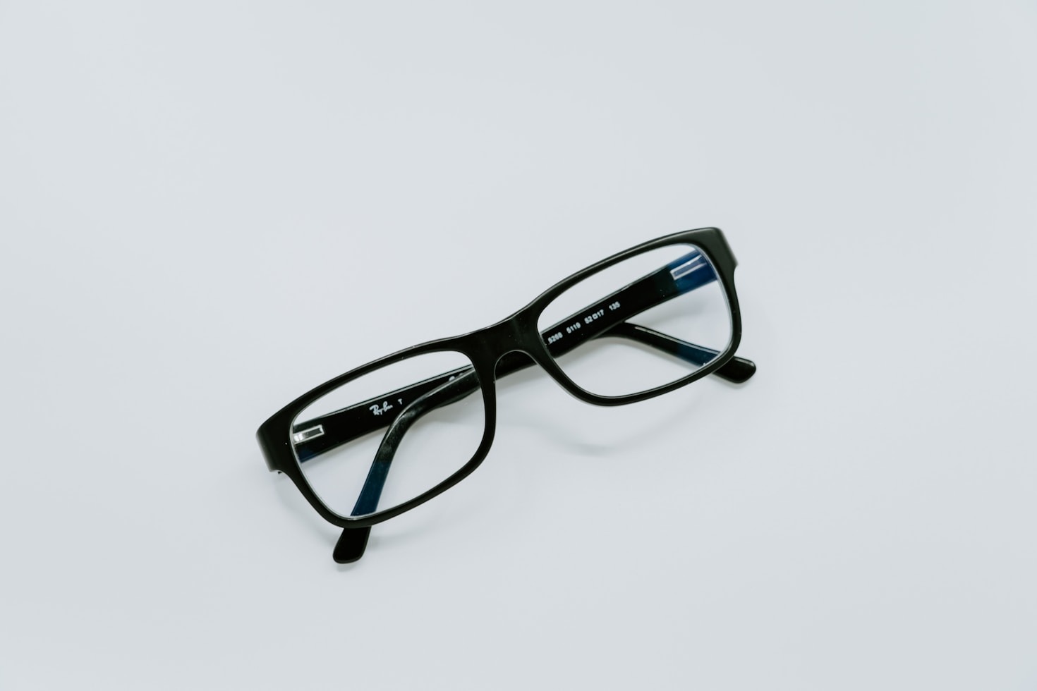 The Science Behind Modern Optical Lenses